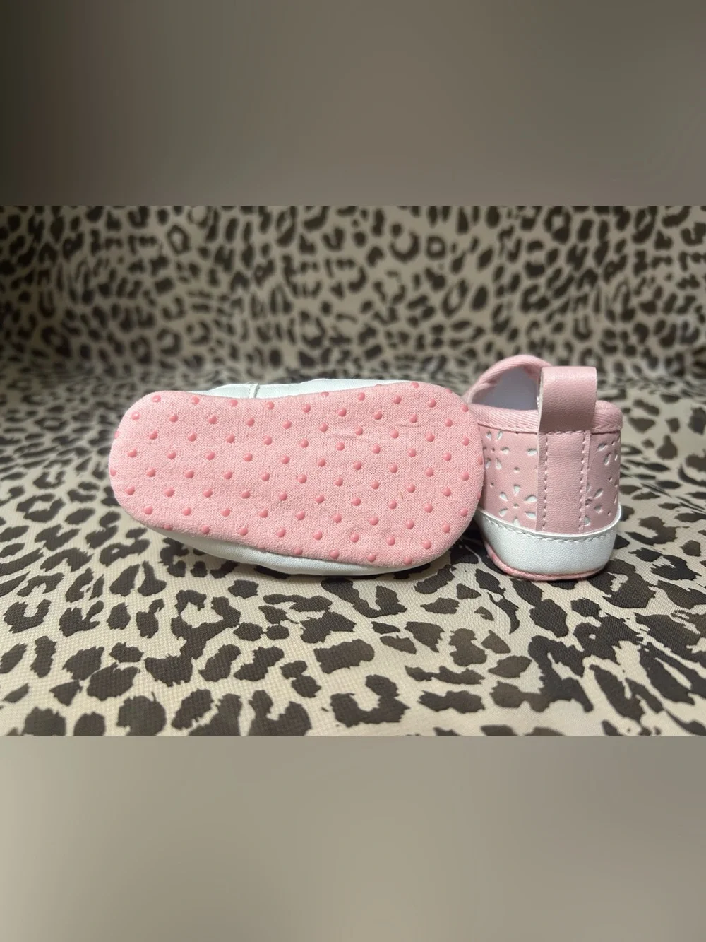 Cat & Jack Pink Floral Eyelet Slip On Crib Shoe